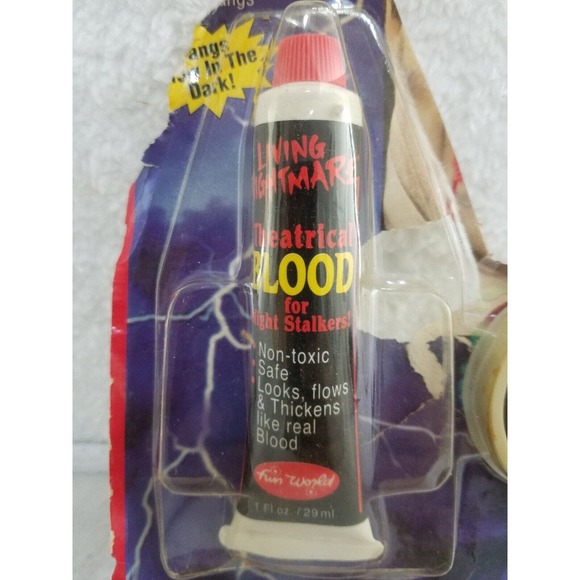 Fun World Living Nightmare Theatrical Blood for Night Stalker Make up No Fangs - Picture 2 of 8